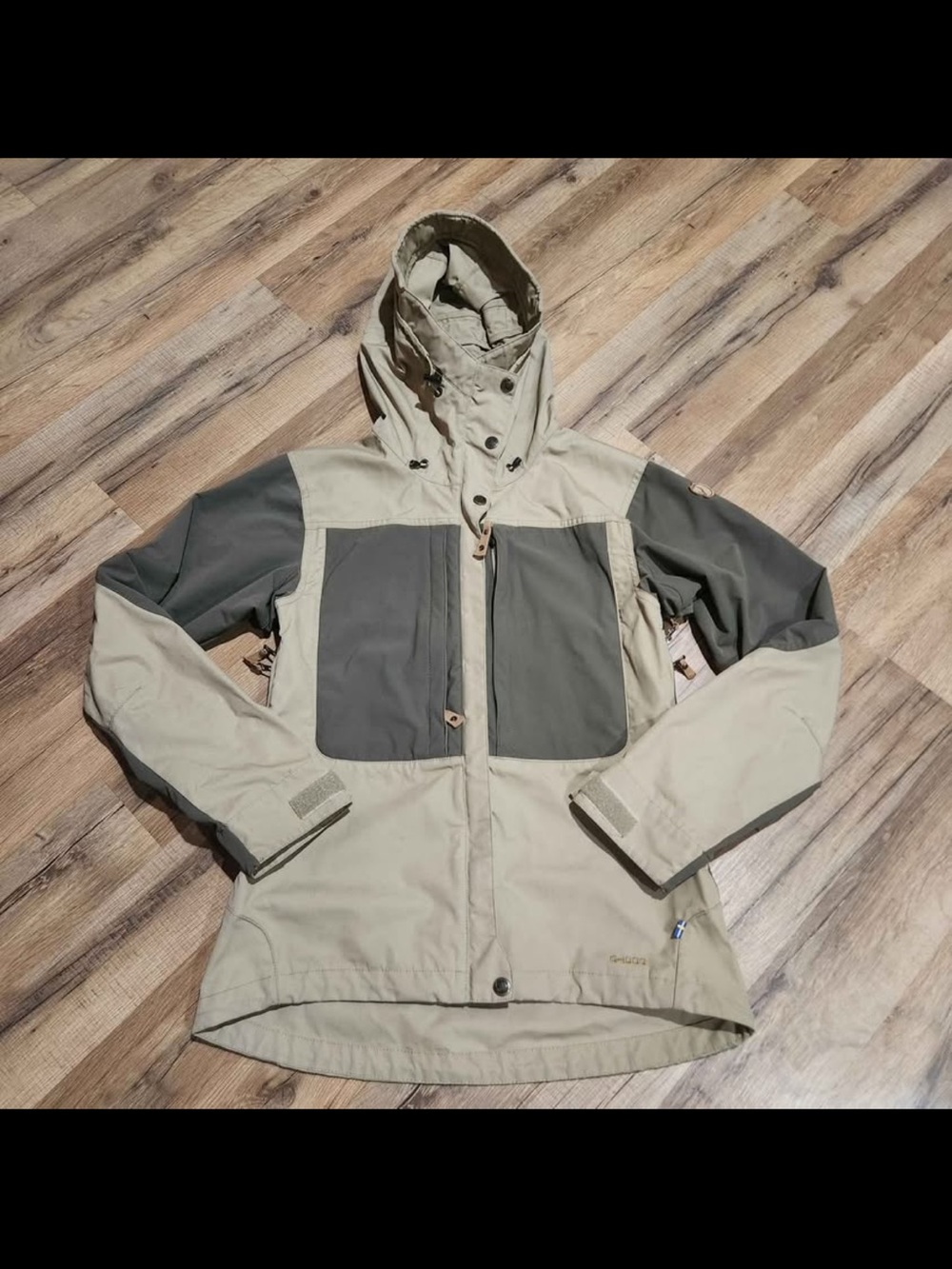 Fjallraven Two-Tone Hooded Ski Jacket in Khaki and Dark Olive